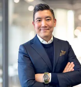 Jasper Hartmann - Founder of ALPHA Human Resilience, Jasper empowers organizations to outsmart hybrid threats through elite intelligence and behavioral training.