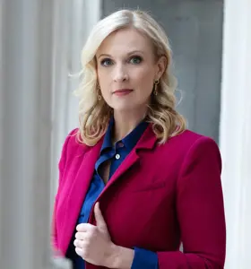 Jennifer Brown - Bestselling author and Wall Street Journal-recognized thought leader Jennifer Brown equips teams to lead inclusively and guide leaders through change with authenticity, clarity, and proven DEI strategies.