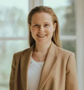 Elena Doms - Award-winning environmental leader Elena Doms inspires organizations to turn sustainability into growth, drawing on leadership at Mastercard and global impact across 35 countries.