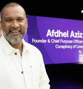 Afdhel Aziz -
In a post-AI world, storytelling expert Afdhel Aziz helps leaders use storytelling to restore trust, deepen engagement, and drive results.