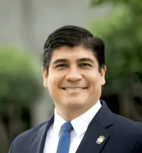 Carlos Alvarado Quesada - Inspire your audience with the transformative leadership of Carlos Alvarado Quesada, former President of Costa Rica and champion of sustainable development.