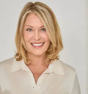 Colette Carlson - Colette Carlson helps leaders and teams activate The Human Edge™ through stronger communication, deeper trust, and meaningful human connection.