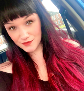 Claire Maillet - Award-winning fraud expert transforming corporate risk strategy through real-life insights and raw authenticity.