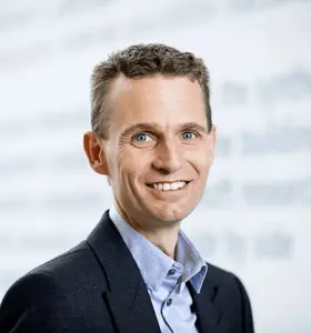 Rasmus Hougaard - Global authority on human-centric leadership, Rasmus Hougaard empowers organizations to unlock their full potential and achieve sustainable success.