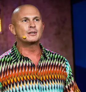 Doug Manuel - Culture & Collaboration Keynote Speaker | Celebrated Documentary & award nominated Stage Show Producer | Inspiring 1M+ People Worldwide.