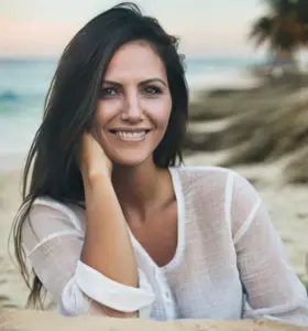 Tenille Bentley - Award-winning business leader Tenille Bentley inspires organizations with proven strategies for resilience, innovation, and wellbeing through leadership, education, and the science of sound. 