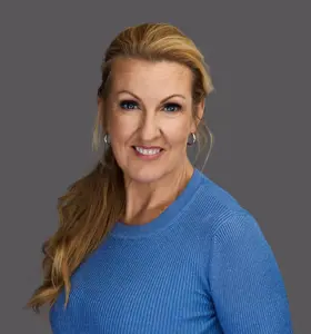 Solfrid Flateby - Experienced keynote speaker on leadership, culture, and change with practical tools and engaging real-life insights.