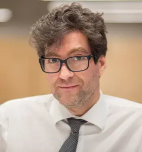 Benjamin Sutherland - Benjamin Sutherland brings global security, geopolitics, and future warfare to life through sharp analysis and vivid stories from The Economist.