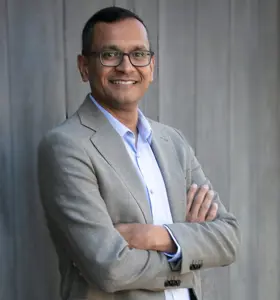 Pandit Dasa - Pandit Dasa equips leaders to build resilient cultures, reduce stress, and lead with clarity in times of constant change.